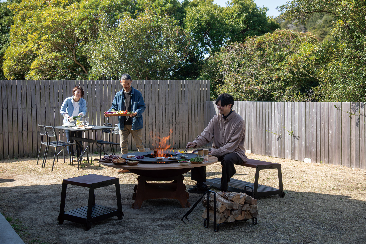 テラスや庭のアウトドアエリアに調和